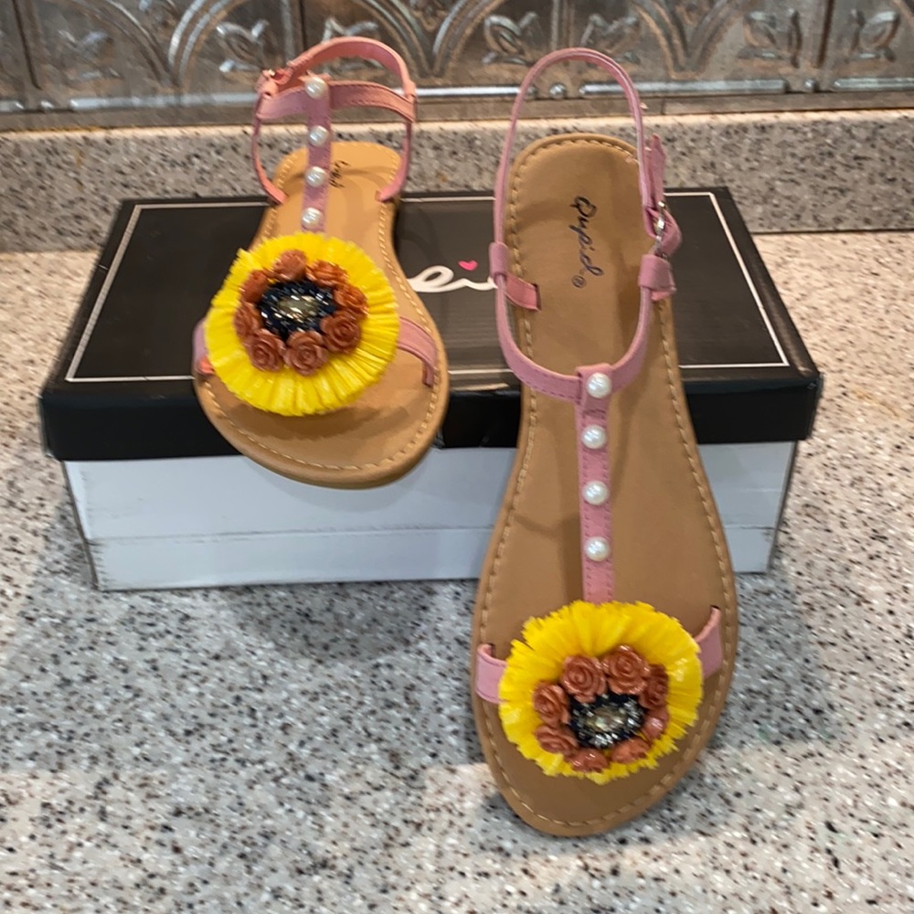 Sandal with beautiful flower